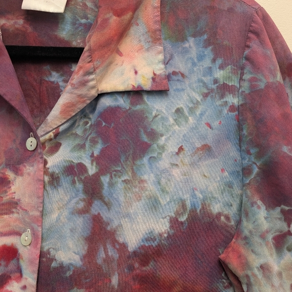 Custom Ice Dyed Silk Blouse ✨Hand-dyed & one-of-a-kind 🌈Brand: The Work Connect - Picture 2 of 6